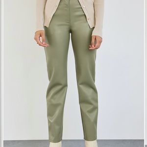 Aritzia Melina Pants - size 4, worn once! Color is sage
